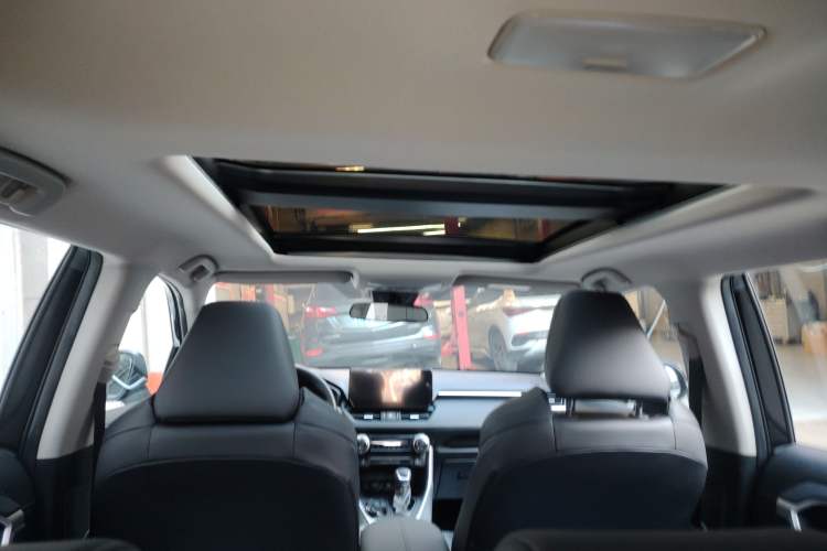 Used Toyota Wildlander 2023 2.0L CVT Four-Wheel Drive Luxury PLUS Edition
