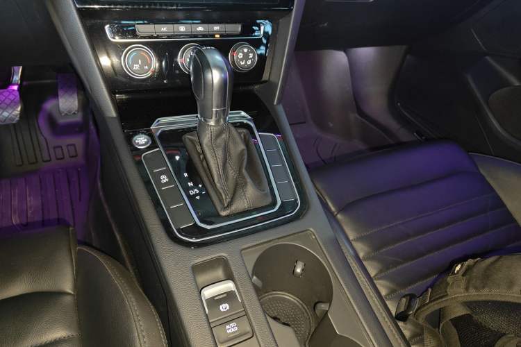 Used Volkswagen Magotan 2019 330TSI DSG Leading Model China VI Standard