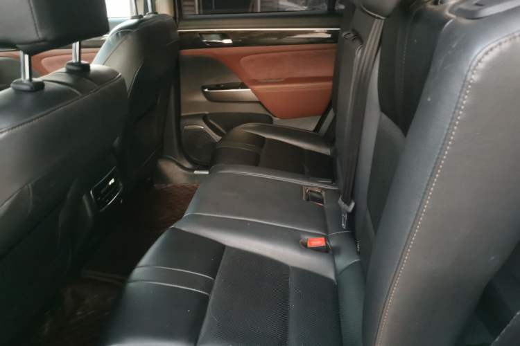 Used GAC Trumpchi GS8 2017 320T Two-Wheel Drive Luxury Smart Connectivity Version (7 Seats)
