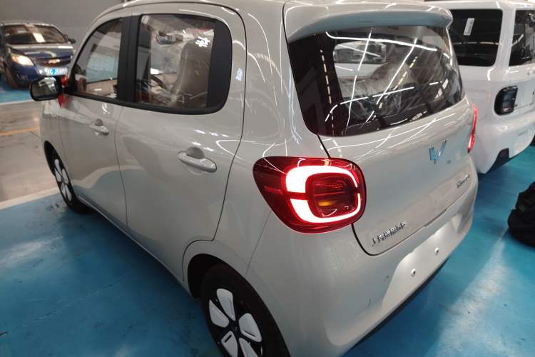 Used Wuling Hongguang MINIEV 2025 Four-Door Version Advanced Edition
