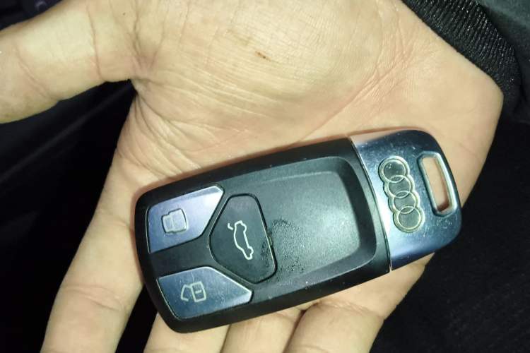 Used Audi A4L 2017 40 TFSI Ambition Edition