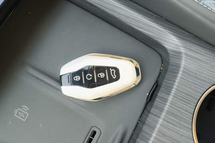 Used JETOUR Shanhai Shanhai L9 2024 1.5TD 2DHT Pro 7-Seater
