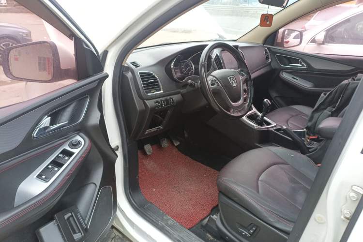 Used Baojun 560 2016 1.5T Manual Luxury Version