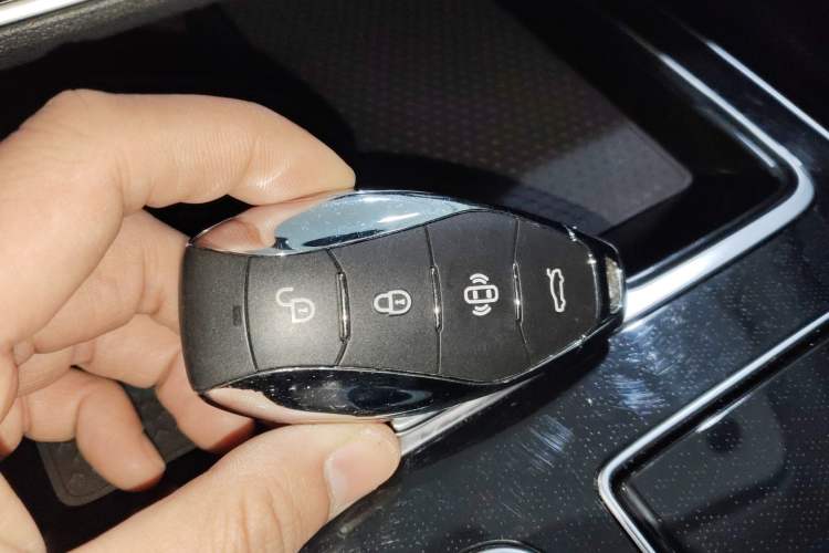 Used Hongqi HS5 2023 2.0T Qixiang Pro Edition