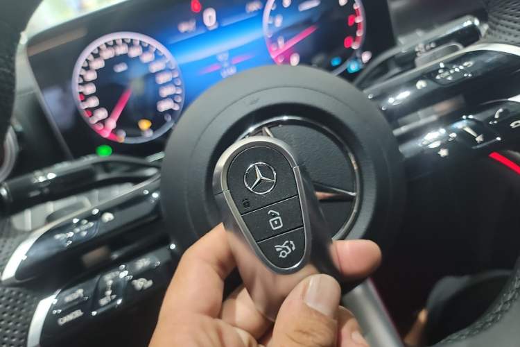 Used Mercedes-Benz C-Class 2025 Facelift C 260 L Sport Edition
