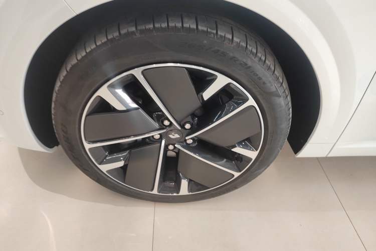 Used Li Auto L6 2025 Pro Smart Refresh Edition
