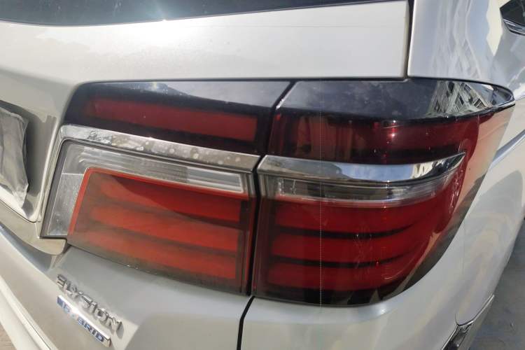 Used Honda Elysion 2019 2.0L Hybrid Supreme Edition
