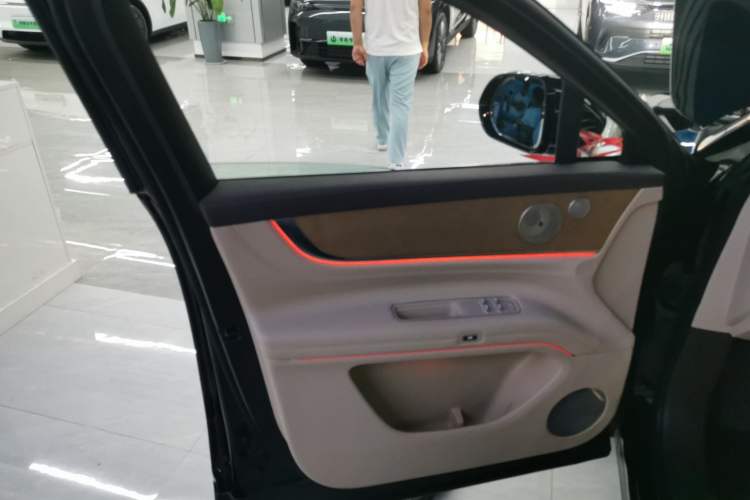 Used Hima AITO M9 2024 Range-Extended Ultra Version 42 kWh 6-Seater Model
