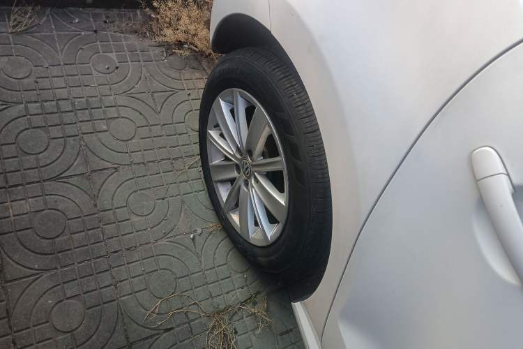 Used Volkswagen Polo 2014 1.6L Automatic Comfort Edition