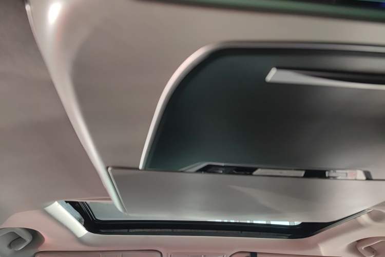 Used Honda Elysion 2016 2.4L Style Edition
