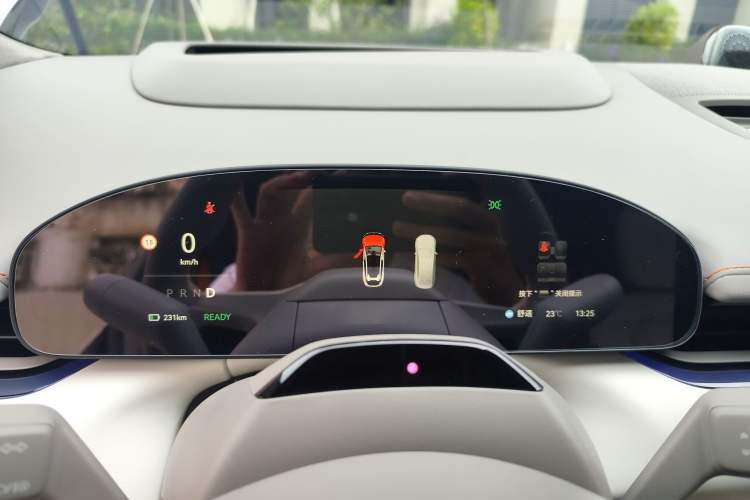 Used Zeekr 007 2025 Rear-Drive Intelligent Driving Version 75 kWh
