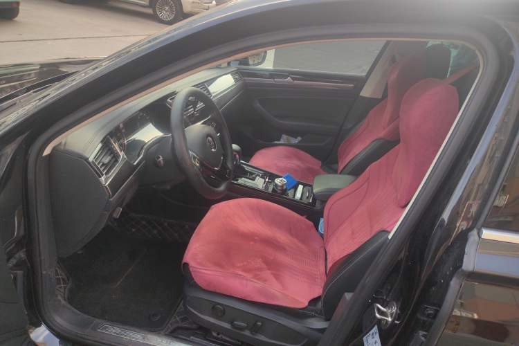 Used Volkswagen Phideon 2018 Revised Version 380TSI Two-Wheel Drive Business Edition
