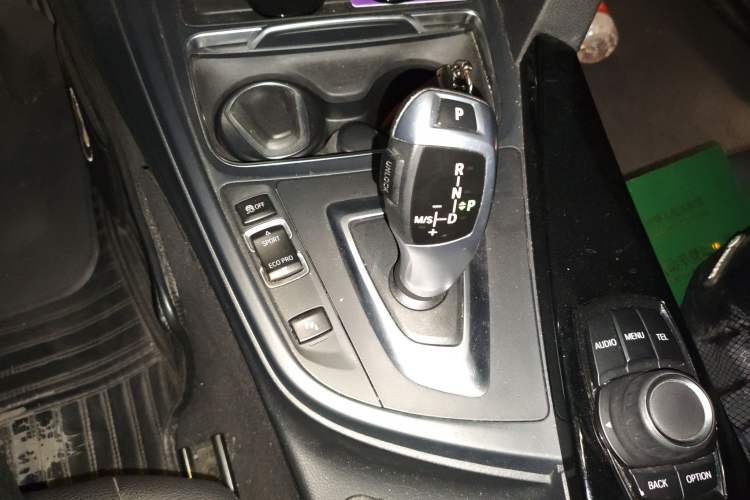 TDK.VehicleDetails.img