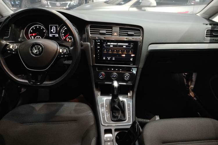 Used Volkswagen Golf 2019 280TSI DSG Comfort Version China VI Standard
