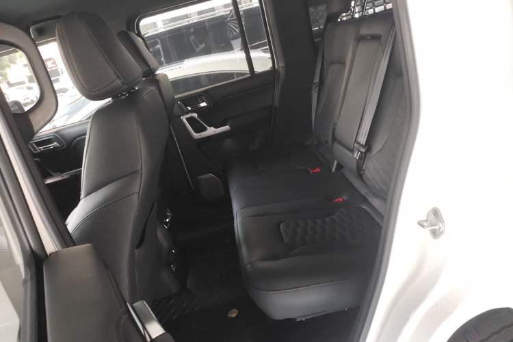 Used  T01 2024 2.0T Mechanic