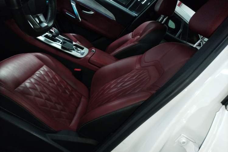 Used JETOUR X70 PLUS 2023 1.5T DCT Brave PLUS 5-Seater
