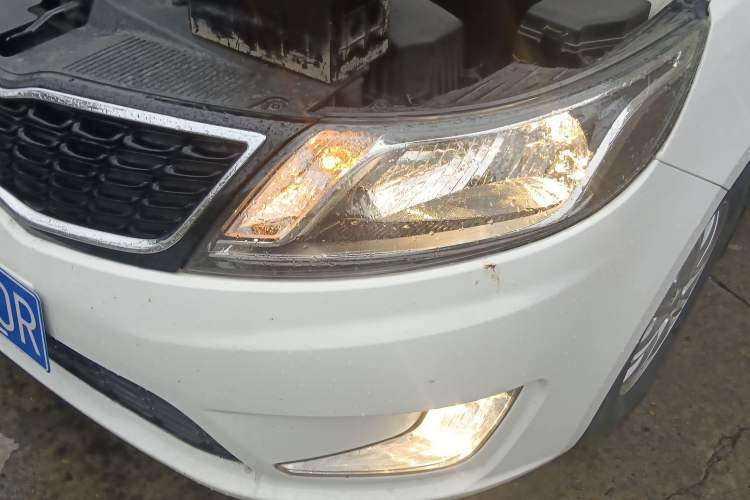 Used Kia K2 2012 Hatchback 1.4L MT Cool Edition Commemorative Model
