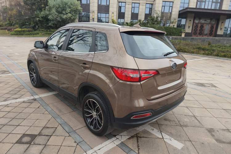 Used FAW Senya R7 2016 1.6L manual luxury version