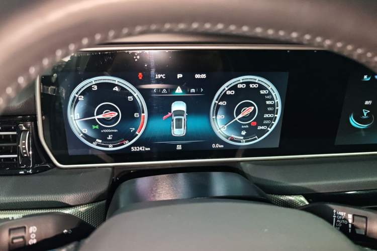 Used Hongqi HS5 2022 Revised Version 2.0T Smart Connect Flagship Edition
