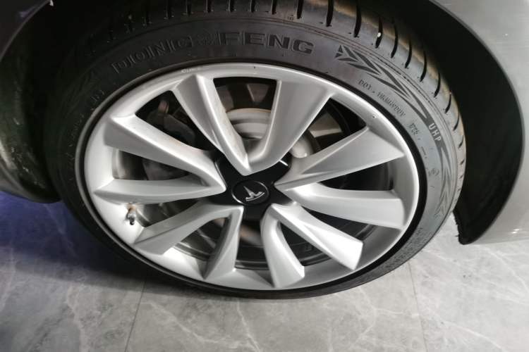 Used Tesla Model 3 2019 Standard Range Rear-Drive Upgraded Version
