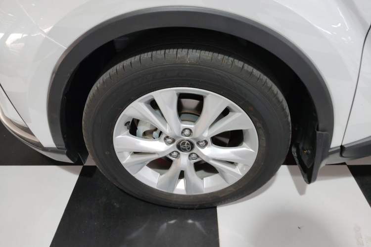 Used Toyota IZOA 2023 2.0L Yixing Version
