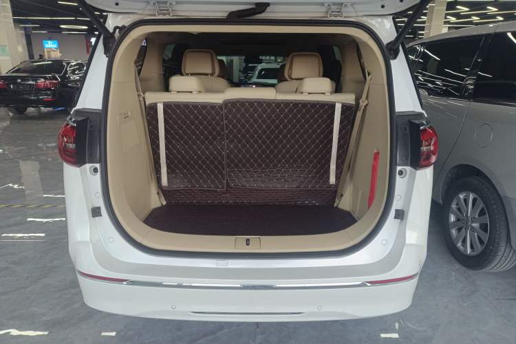 Used Buick GL8 2023 ES Lu Zun Deluxe Model