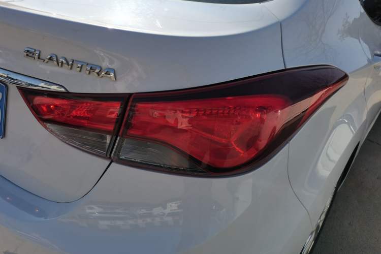 Used Hyundai Elantra 2016 1.6L Automatic Smart Version
