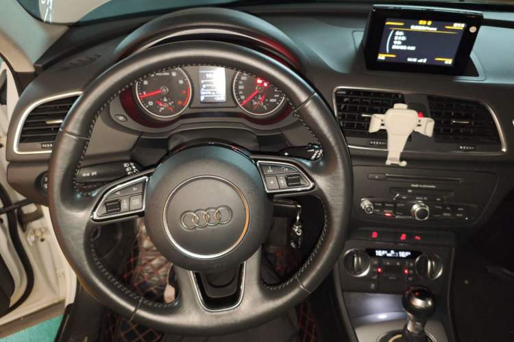 Used Audi Q3 2017 30 TFSI Fashion Model
