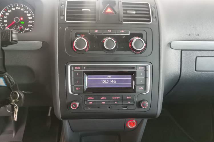 Used Volkswagen Touran 2015 1.4T DSG Comfort Edition 5 Seats
