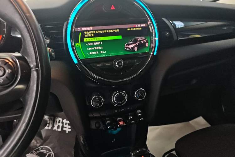 Used  MINI 2018 1.5T COOPER Classic Edition Five-Door Version
