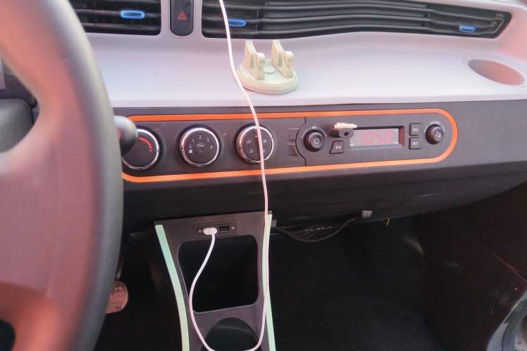 Used Wuling Hongguang MINIEV 2020 Lite Version Lithium Iron Phosphate
