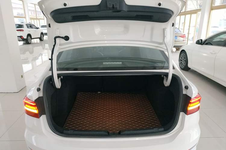 Used Volkswagen Lavida 2019 1.5L Automatic Comfort Edition China VI Standard