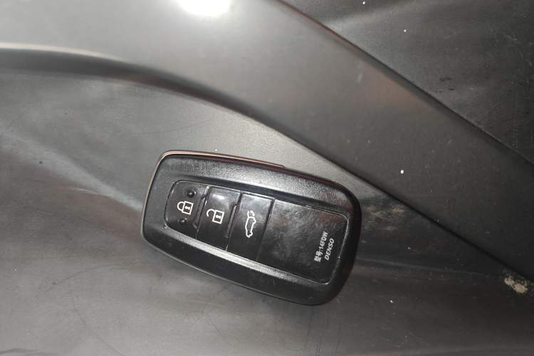 Used Toyota Highlander 2022 Dual-Engine 2.5L Four-Wheel Drive Prestige Version 7 Seats