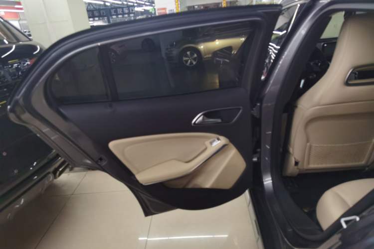 Used Mercedes-Benz GLA 2016 GLA 200 Fashion Model
