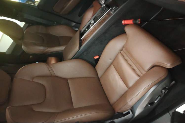 Used Volvo XC60 2021 T5 4x4 Smart Luxury Edition