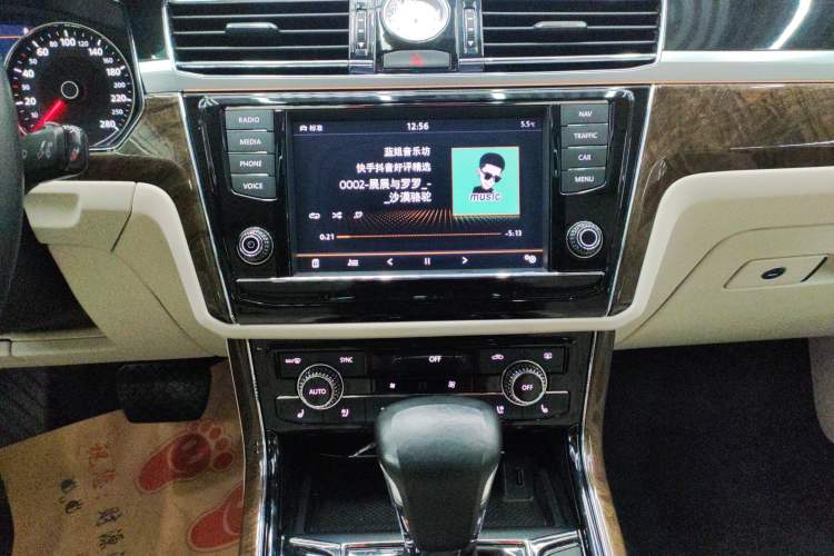 Used Volkswagen Phideon 2016 380TSI Two-Wheel-Drive Executive Version