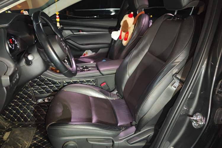 Used Mazda Mazda 3 Axela 2020 1.5L Automatic Luxury Version
