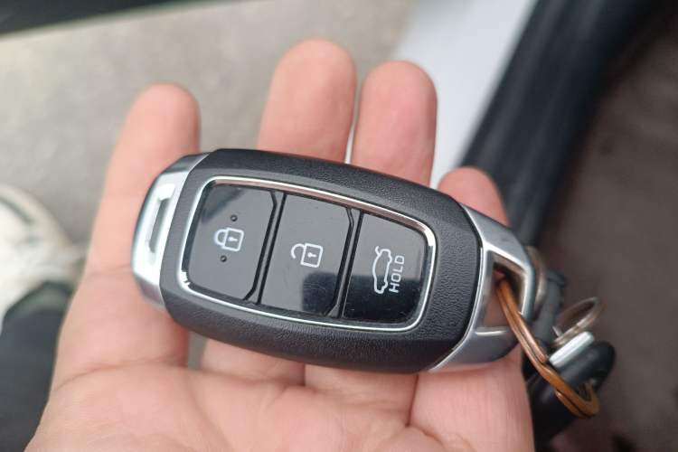 Used Hyundai Elantra 2023 1.5L CVT LUX Prestige Edition
