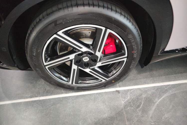 Used  YU7 2025 Ultra-Long Range High-Performance All-Wheel-Drive Max Edition
