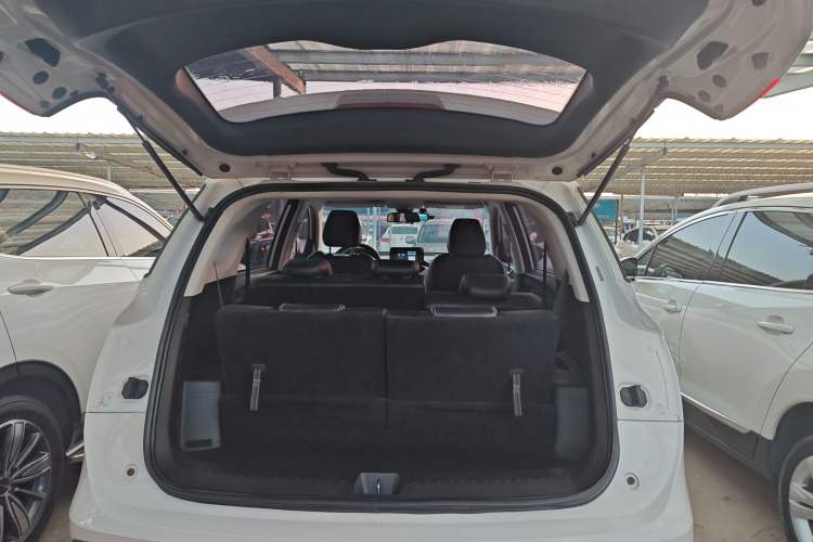 Used Baojun 530 2019 1.5T CVT Luxury Model 7 Seats China V Emission Standard
