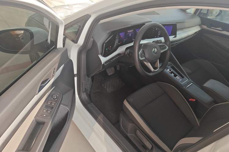 Used Volkswagen Golf 2023 Facelift 280TSI DSG Pro
