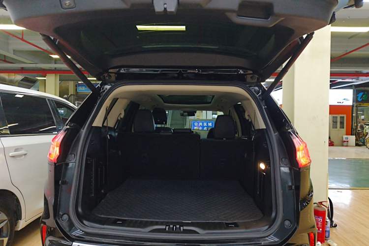 Used Ford Edge 2020 EcoBoost 245 Two-Wheel Drive Titanium 7-Seater
