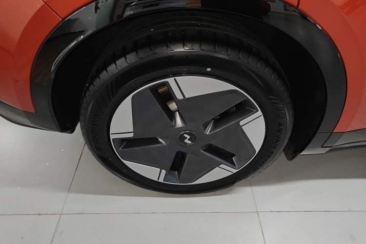 Used ONVO L60 2024 60 kWh Rear-Drive Version