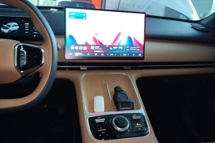 Used  Galaxy Xingjian 7 EM-i 2025 120km Exploration+ Version
