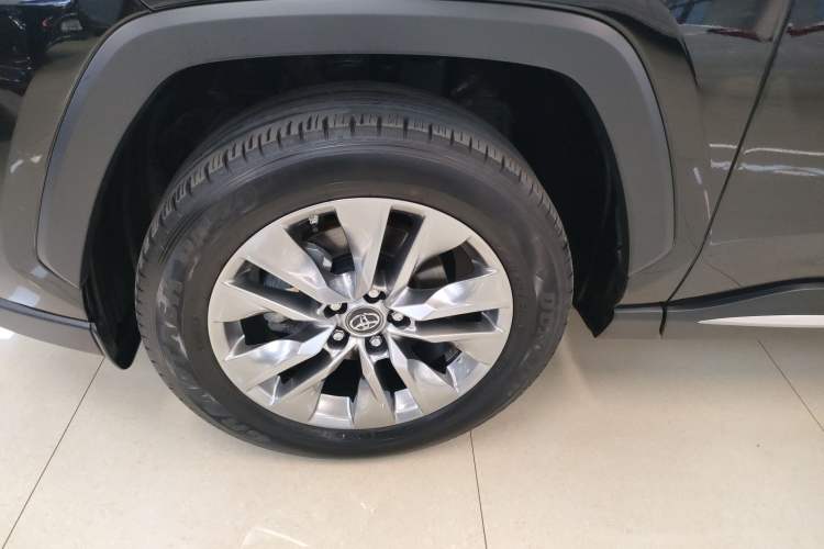 Used Toyota Wildlander 2022 2.0L CVT Two-Wheel Drive Luxury PLUS Edition
