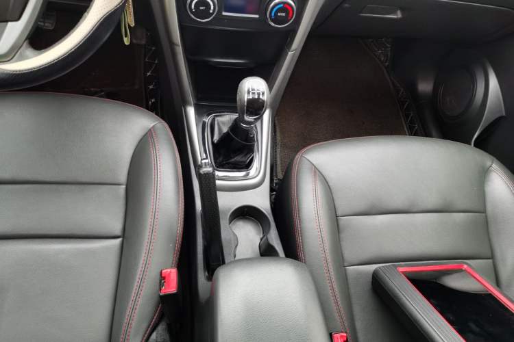 Used Chery Tiggo 3 2015 1.6L Manual Zhishang Commemorative Edition