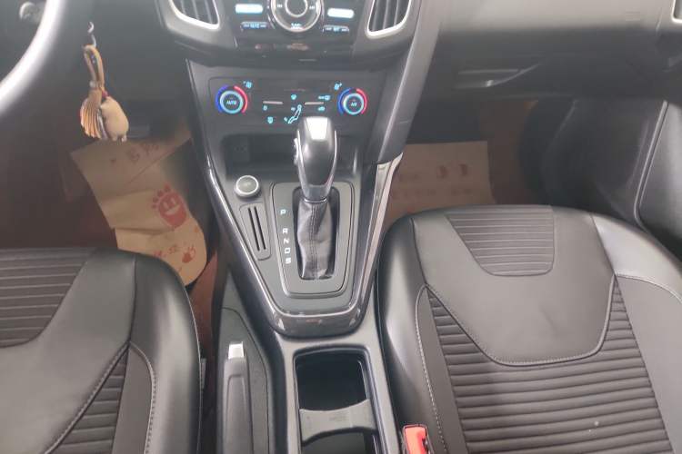 Used Ford Focus 2017 Hatchback 1.6L Automatic Fashion Edition Smart Drive Version