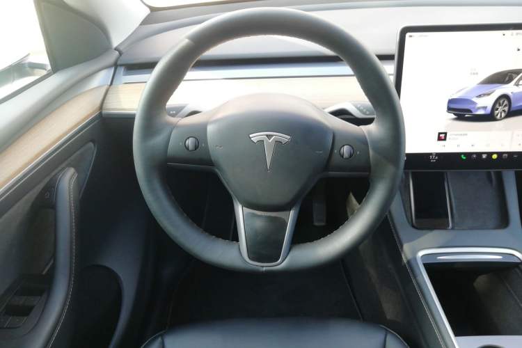 Used Tesla Model Y 2022 Rear-Wheel-Drive Version
