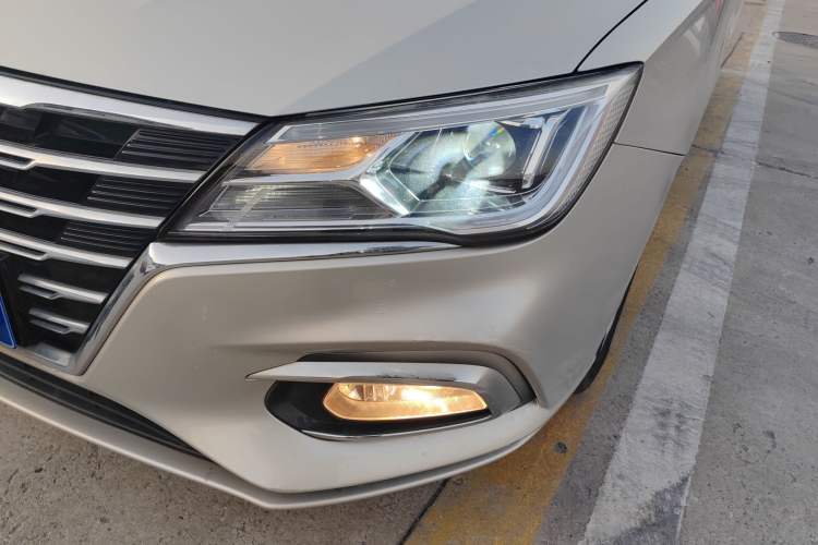 Used Roewe i5 2020 1.5L Manual 4G Connect Luxury Edition
