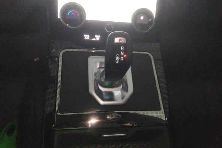 Used Land Rover Range Rover Evoque 2020 249 PS R-DYNAMIC SE Sport Technology Edition